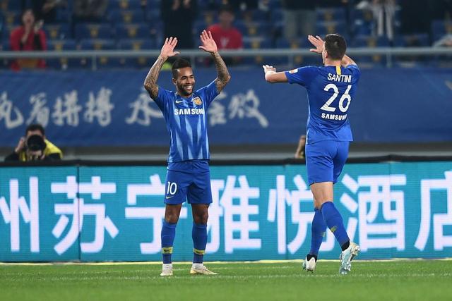 阿拉维斯1-0爆冷登顶西甲